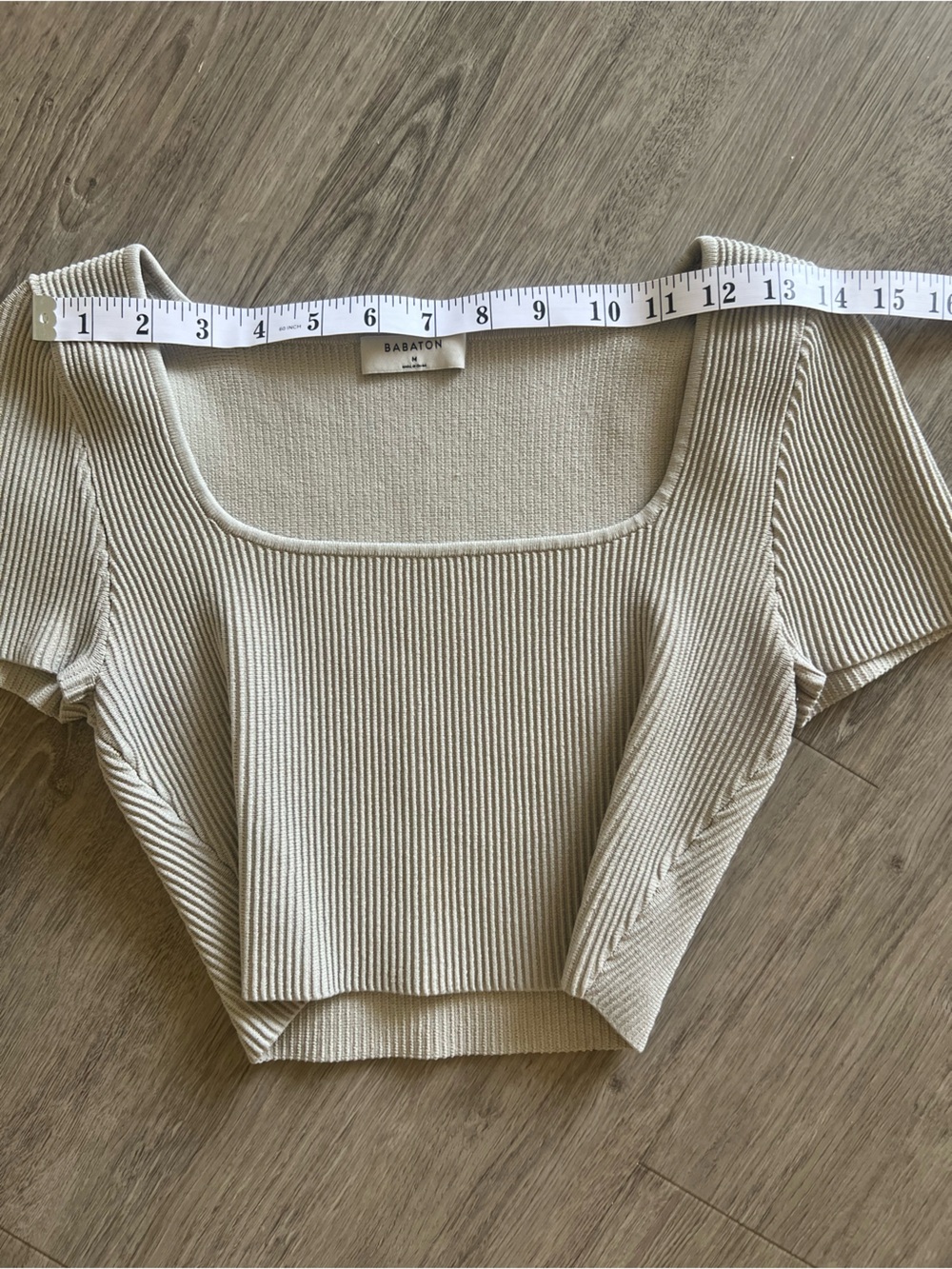 Aritzia Babaton Grey Ribbed Square Neck Crop Top Women's Size M - Picture 9 of 10